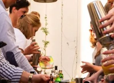OUT OF OFFICE – Shake things up: Afterwork Cocktail Workshop